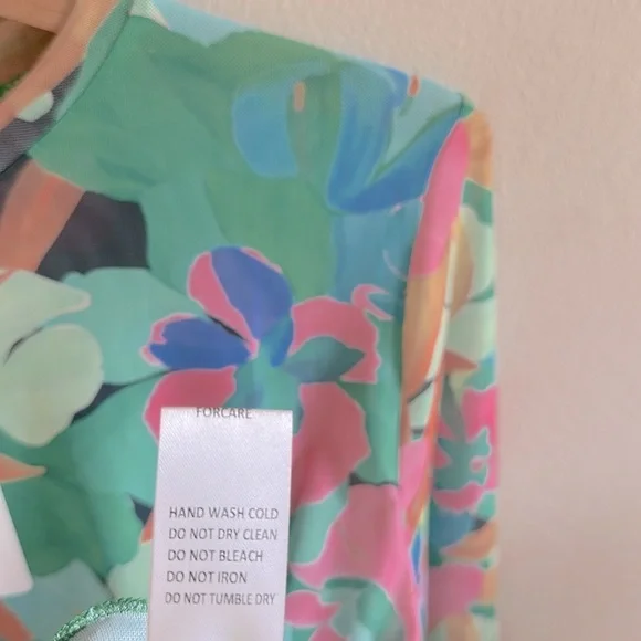 Davi & Dani Anica Floral Mesh Long Sleeve Top Green Womens Size Medium - Picture 12 of 13